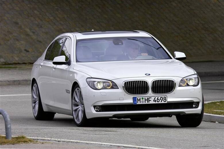 BMW 7 F01-F02 (2008-2015) – schematy bezpieczników i przekaźników