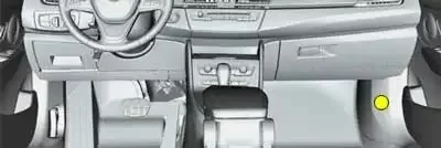 BMW X1 (F48 i F49) (2016-2022) - schematy bezpieczników i przekaźników