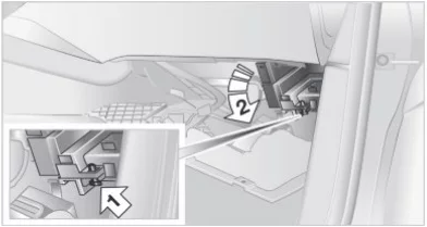 BMW X6 (E71-E72) (2007-2014) - schematy bezpieczników i przekaźników