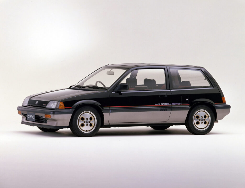 Honda Civic III (1984-1987) – schematy bezpieczników i przekaźników