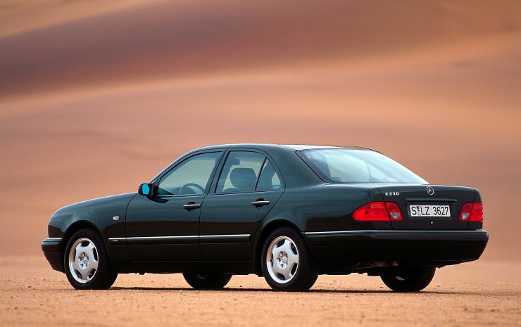 Mercedes-Benz Klasa E W210 (1995-2002) – schematy bezpieczników i przekaźników