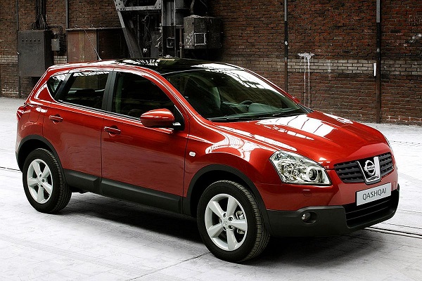 Nissan Qashqai i Qashqai+2 (J10, NJ10) (2007-2013) – schematy bezpieczników i przekaźników