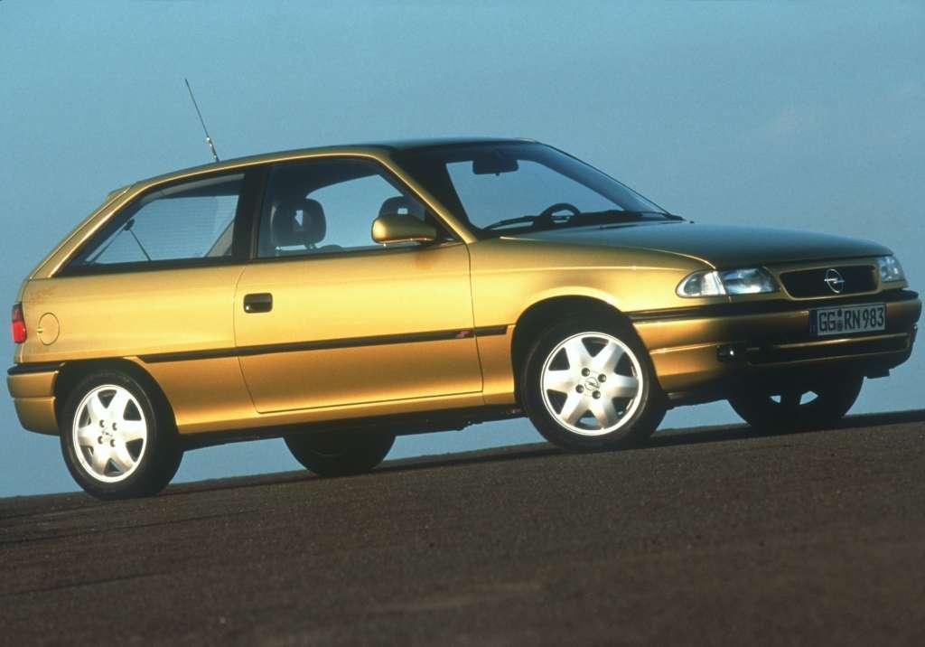 Opel Astra F (1991-2002) – schematy bezpieczników i przekaźników