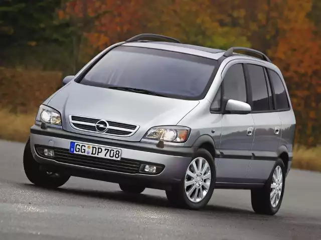 Opel Zafira A (1999-2005) – schematy bezpieczników i przekaźników