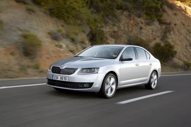 Skoda Octavia III (2013) – schematy bezpieczników i przekaźników