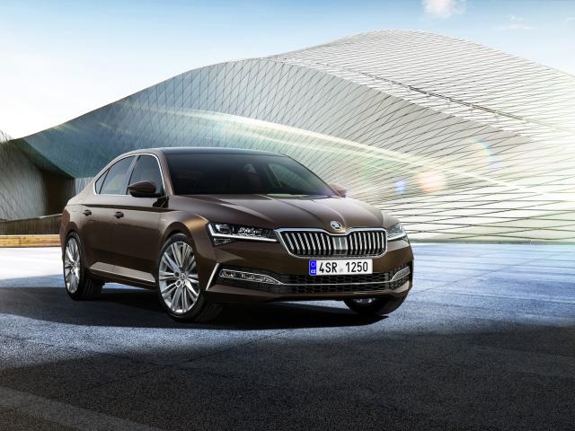 Skoda Superb III (2016) – schematy bezpieczników i przekaźników