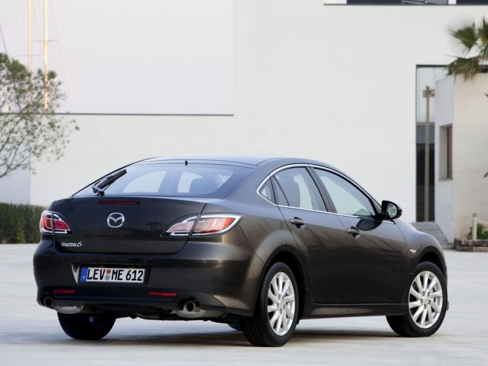 Mazda 6 II GH1 (2011-2012) – schematy bezpieczników i przekaźników