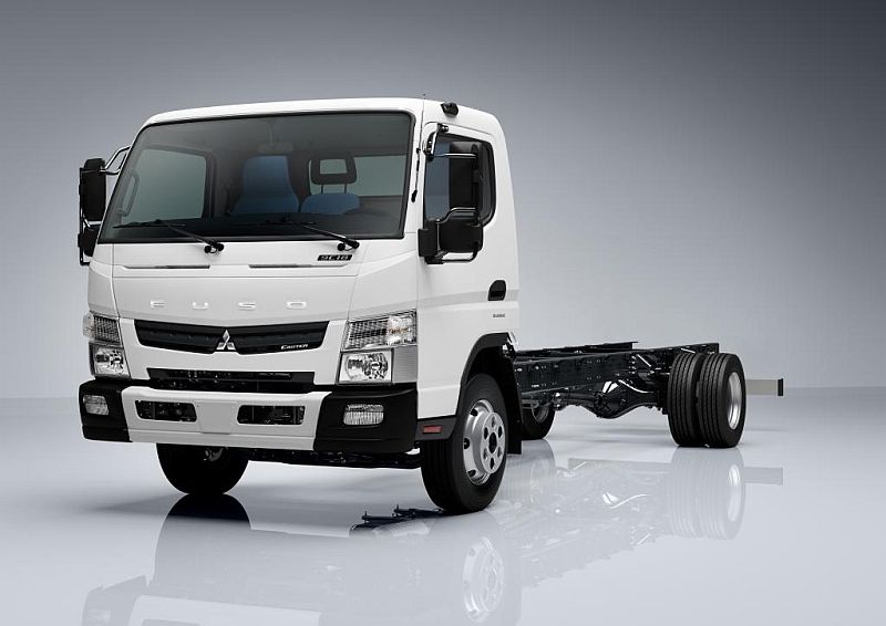 Mitsubishi Fuso Canter 8 (2012-2020) – schematy bezpieczników i przekaźników