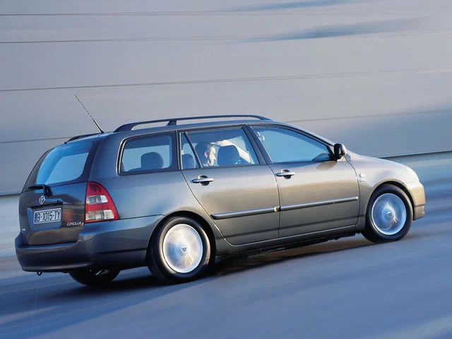 Toyota Corolla E120/E130 (2003-2008) – schematy bezpieczników i przekaźników