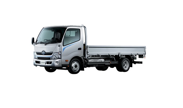 Toyota Dyna U600/U800 (2011-2018) – schematy bezpieczników i przekaźników