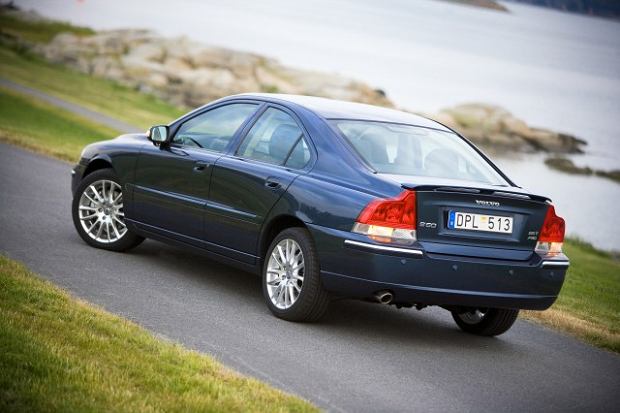 Volvo S60 (2008) – schematy bezpieczników i przekaźników