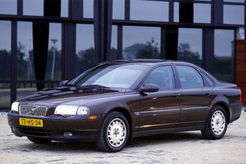 Volvo S80 (1999) – schematy bezpieczników i przekaźników