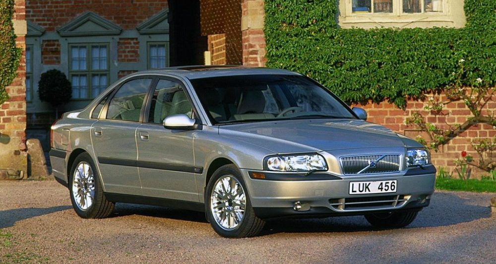 Volvo S80 (2000) – schematy bezpieczników i przekaźników