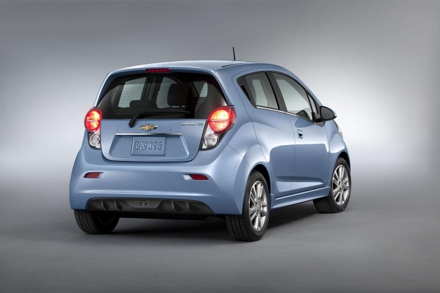Chevrolet Spark (wersja EU) M300 (2010-2015) – schematy bezpieczników i przekaźników