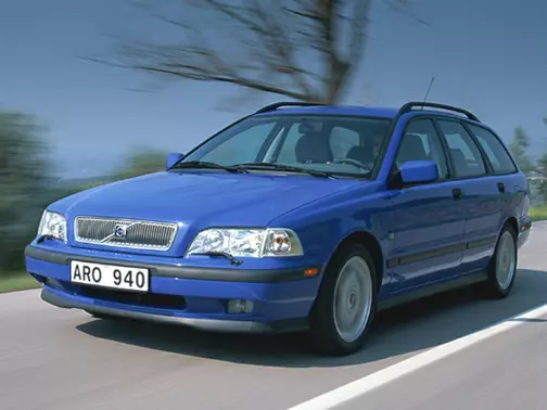 Volvo V40 (2000) – schematy bezpieczników i przekaźników