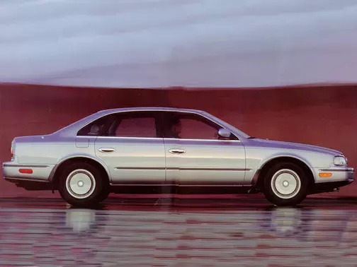 Infiniti Q45 (1990-1996) – schematy bezpieczników i przekaźników