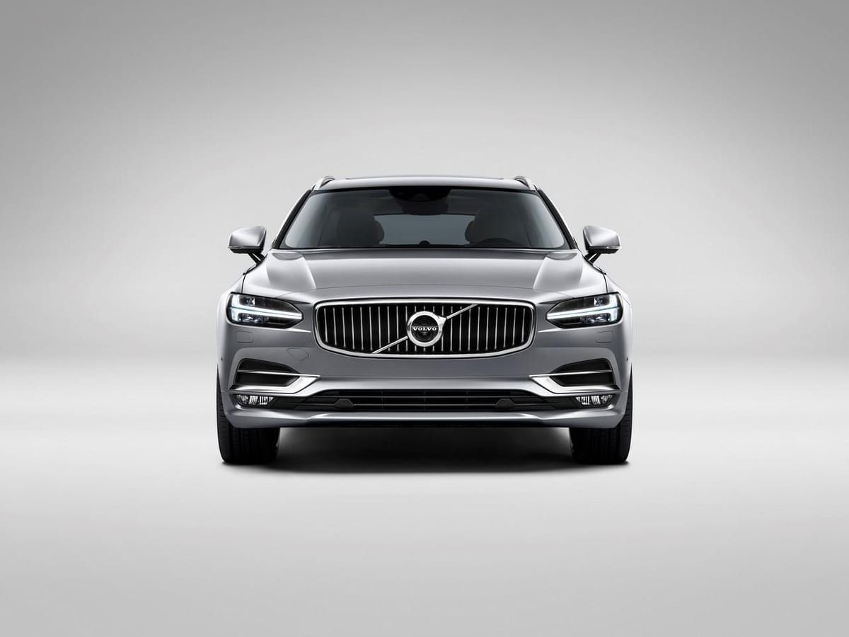 Volvo V90 (2019) – schematy bezpieczników i przekaźników