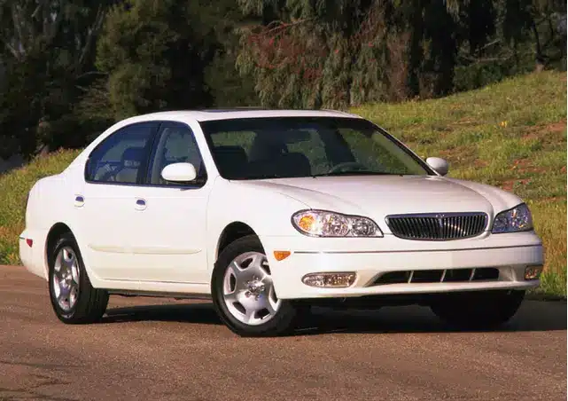 Infiniti I30 (1995-1999) – schematy bezpieczników i przekaźników