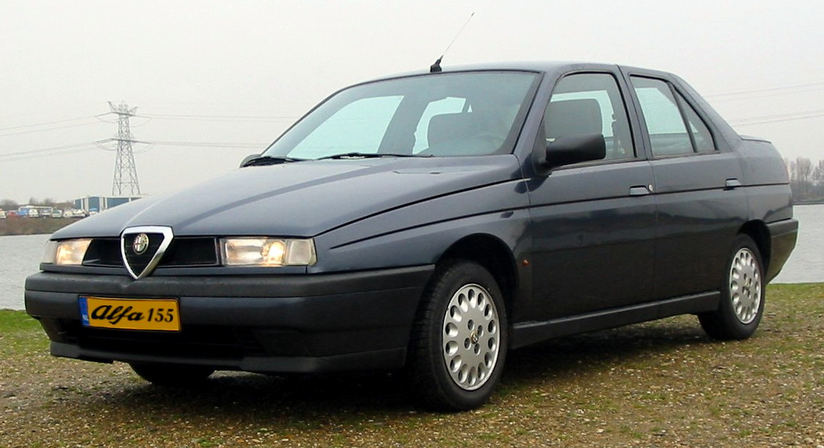 Alfa Romeo 155 (1992-1998) – schematy bezpieczników i przekaźników