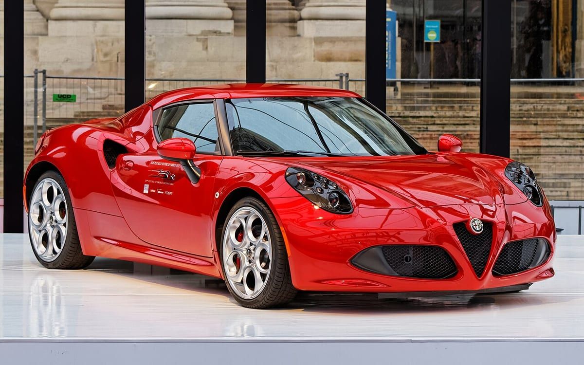 Alfa Romeo 4C (2013-2016) – schematy bezpieczników i przekaźników