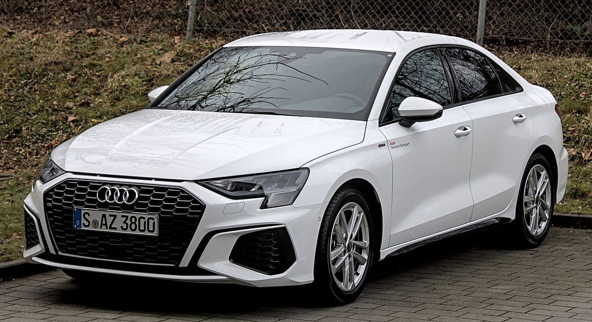 Audi A3 i S3 8V (2015) – schematy bezpieczników i przekaźników