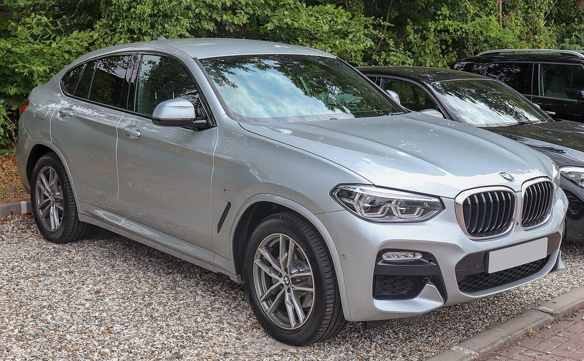 BMW X4 G02 (2018-2023) – schematy bezpieczników i przekaźników