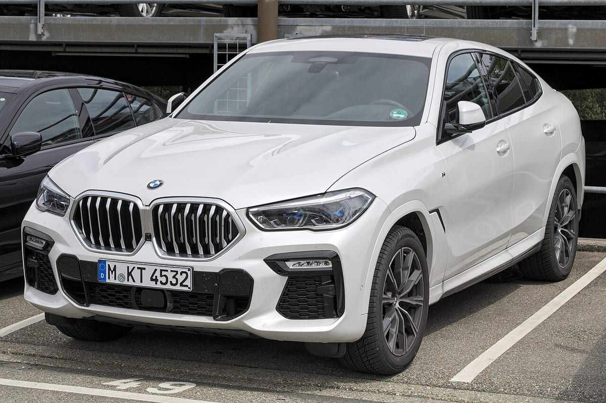 BMW X6 (F16) (2014-2019) – schematy bezpieczników i przekaźników