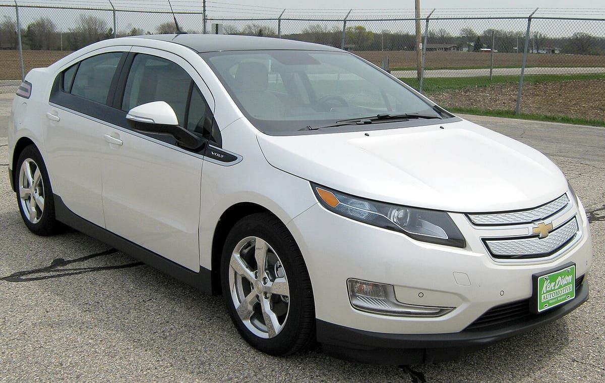 Chevrolet Volt (2011-2015) – schematy bezpieczników i przekaźników
