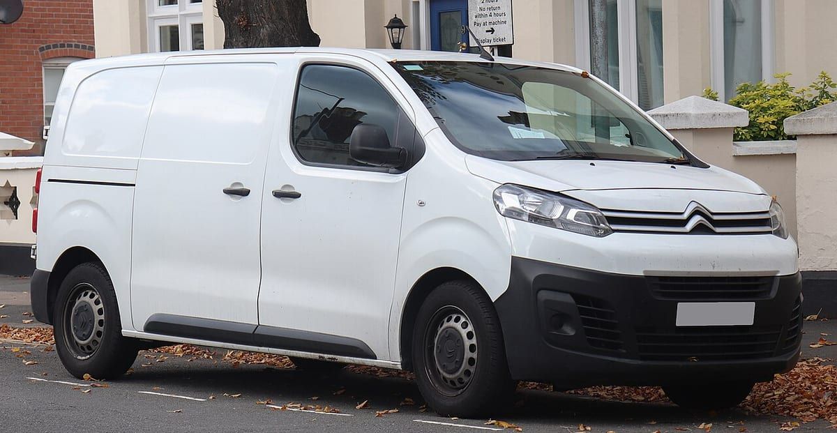 Citroën Jumpy II (2007-2016) – schematy bezpieczników i przekaźników