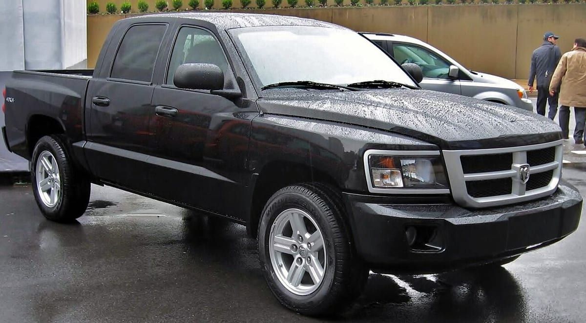 Dodge Dakota (1997-2000) – schematy bezpieczników i przekaźników