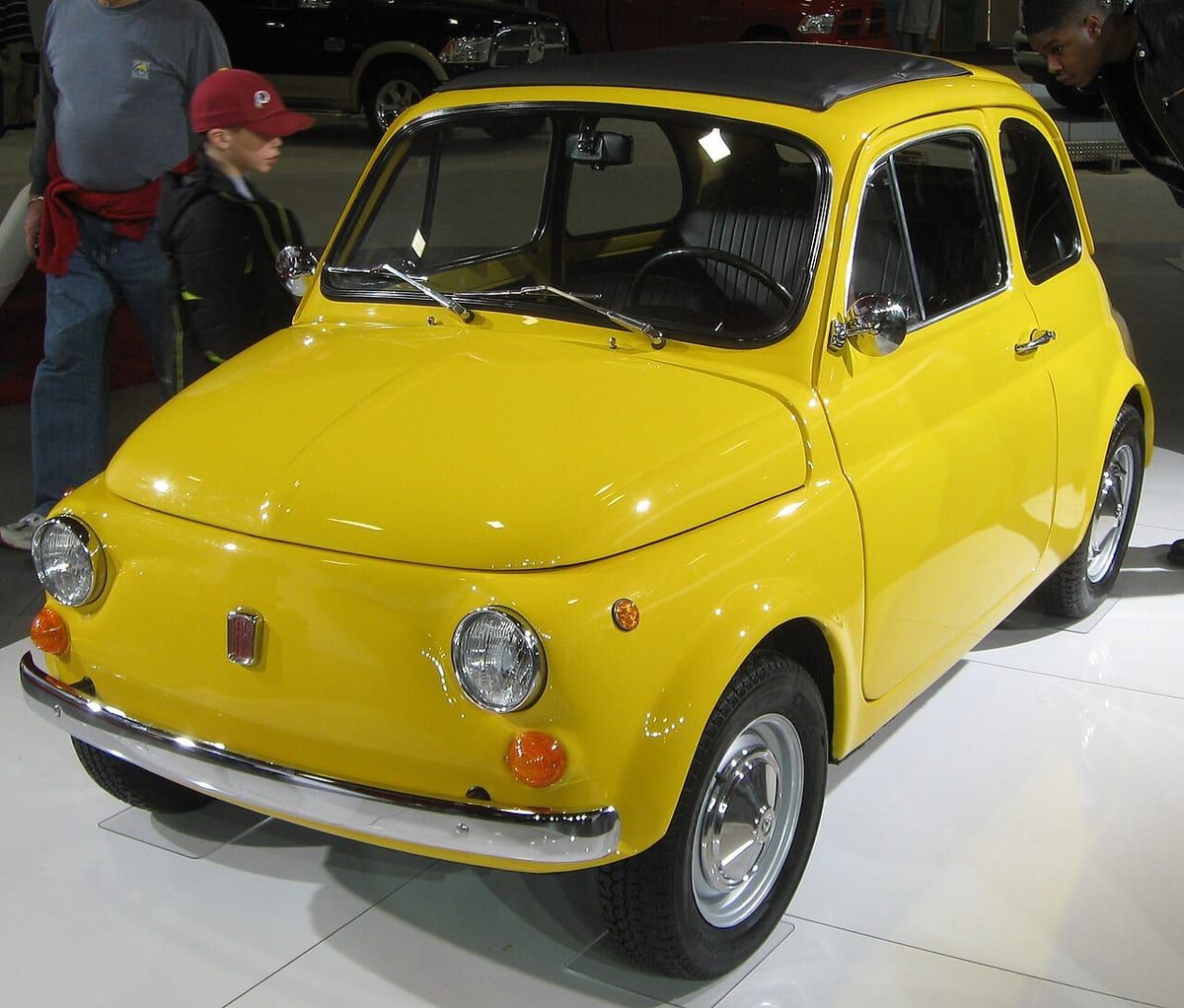 Fiat 500 (2015-2019) – schematy bezpieczników i przekaźników