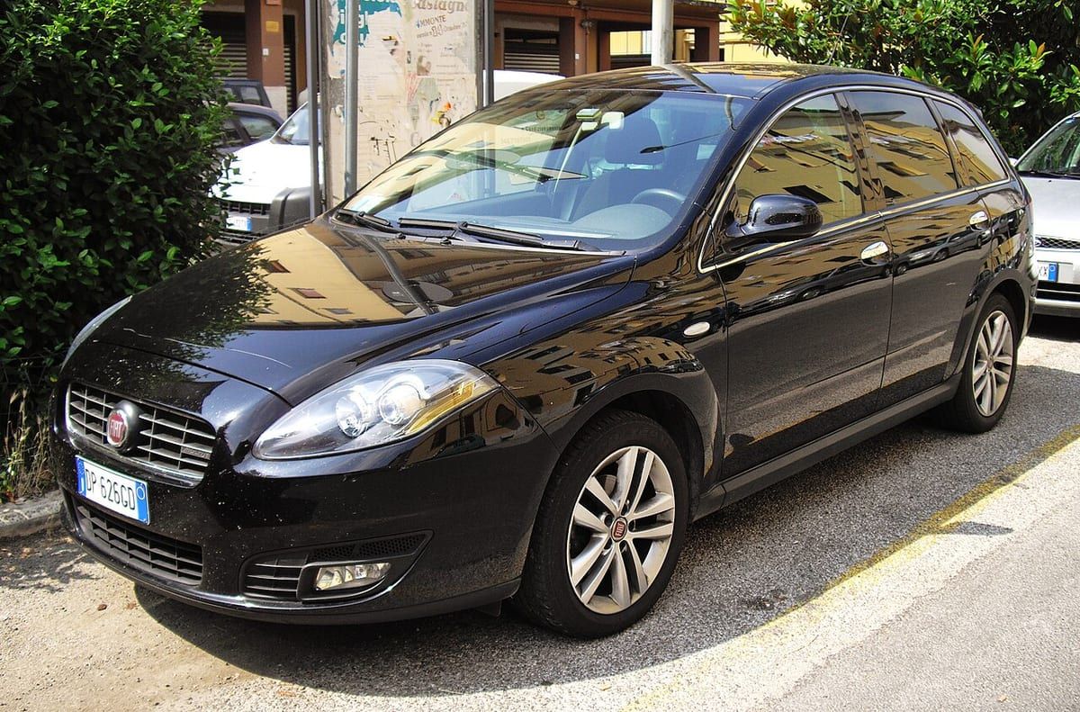 Fiat Croma (2005-2006) – schematy bezpieczników i przekaźników