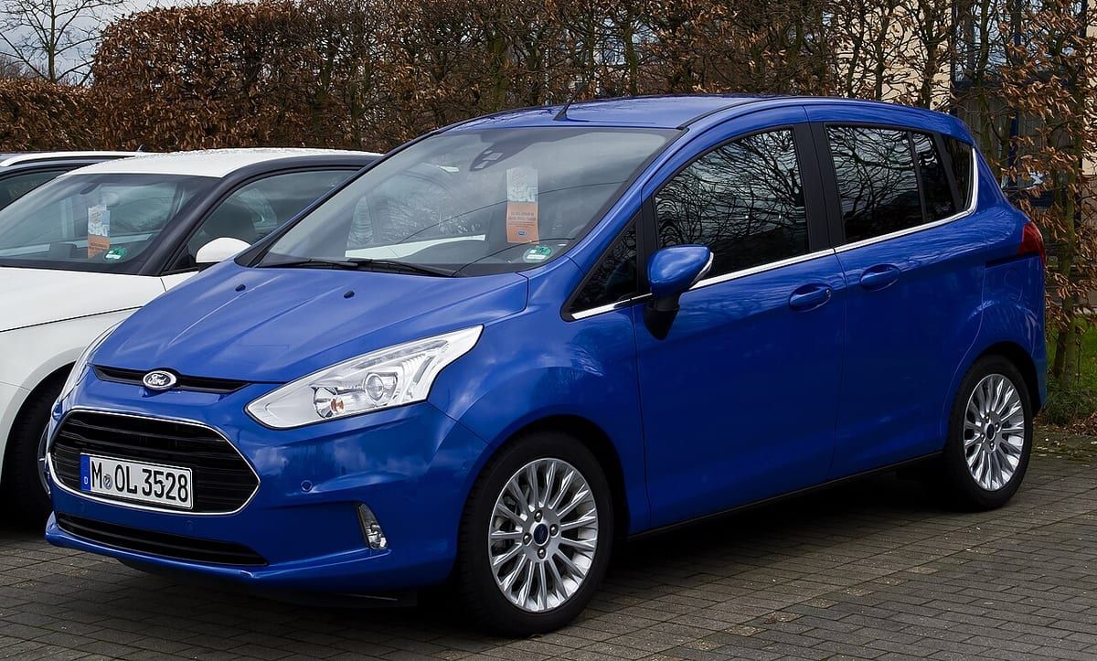 Ford B-MAX (2012-2017) – schematy bezpieczników i przekaźników