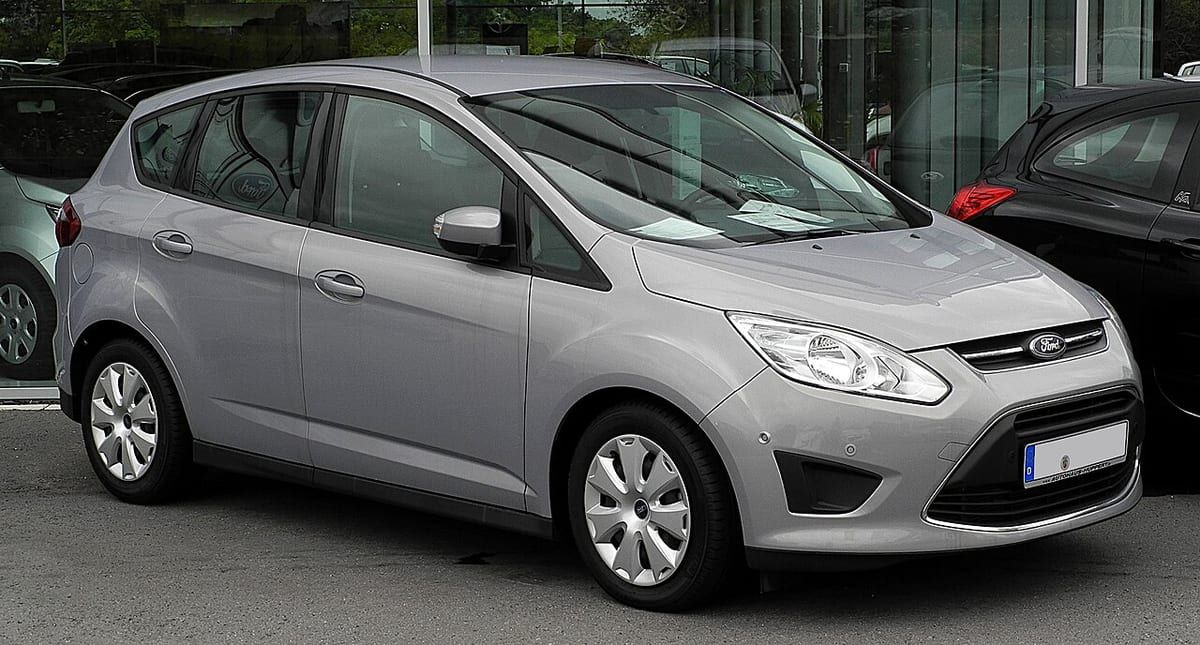 Ford C-MAX II (2015-2019) – schematy bezpieczników i przekaźników