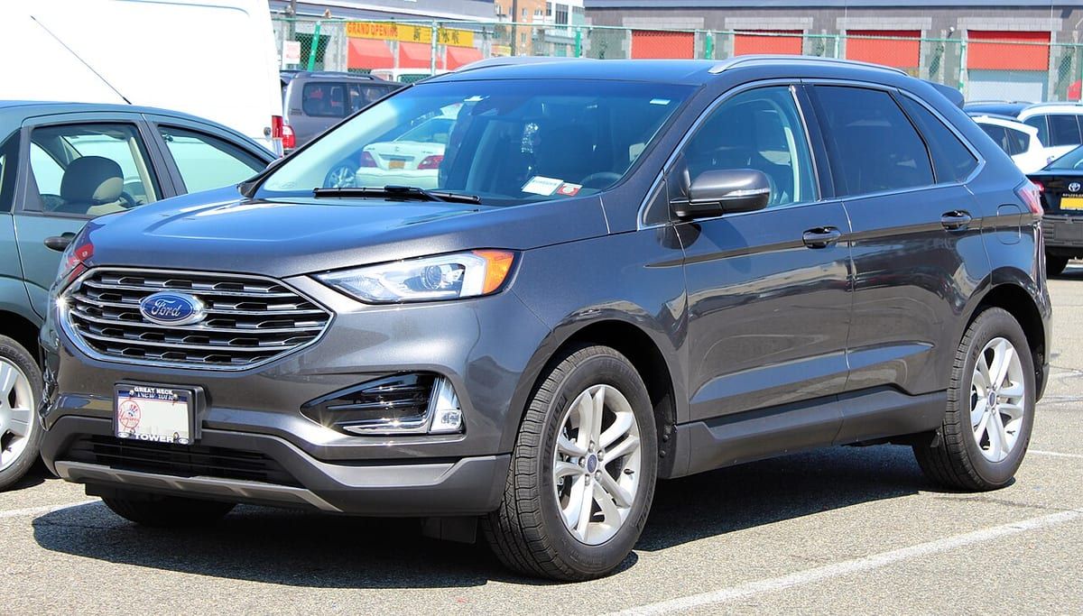 Ford Edge II (2021-2022) – schematy bezpieczników i przekaźników