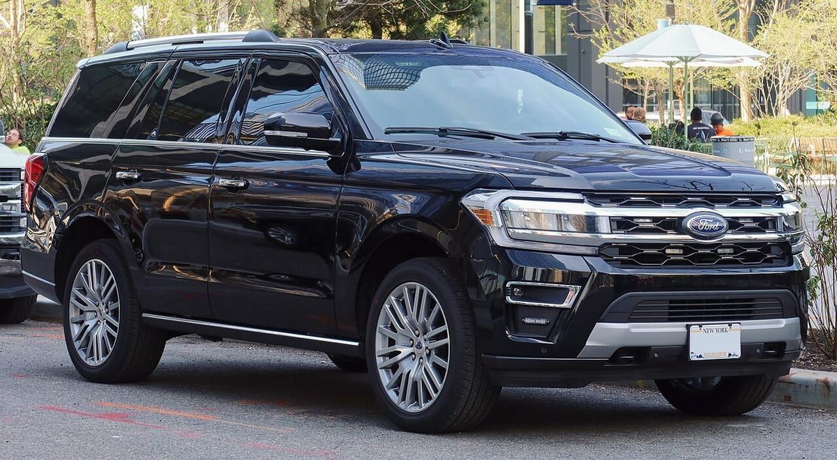 Ford Expedition IV (2022) – schematy bezpieczników i przekaźników