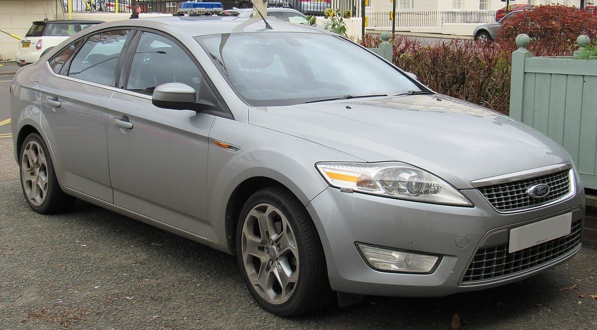 Ford Mondeo IV (2007-2010) – schematy bezpieczników i przekaźników