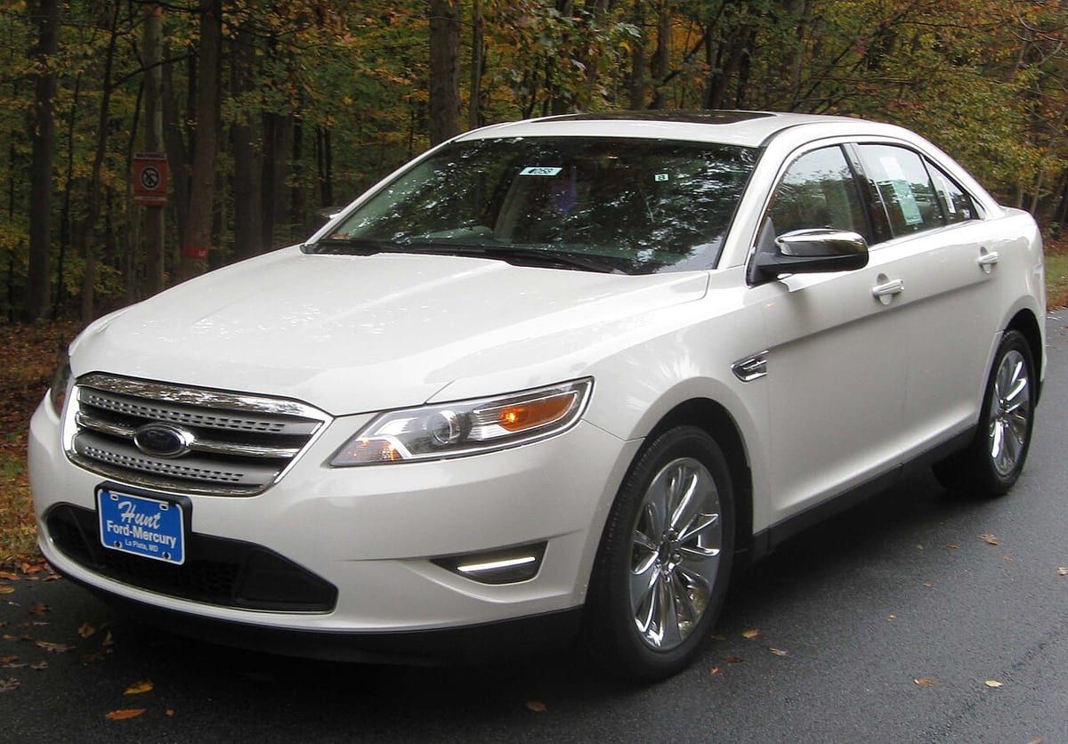 Ford Taurus (1985-1991) – schematy bezpieczników i przekaźników
