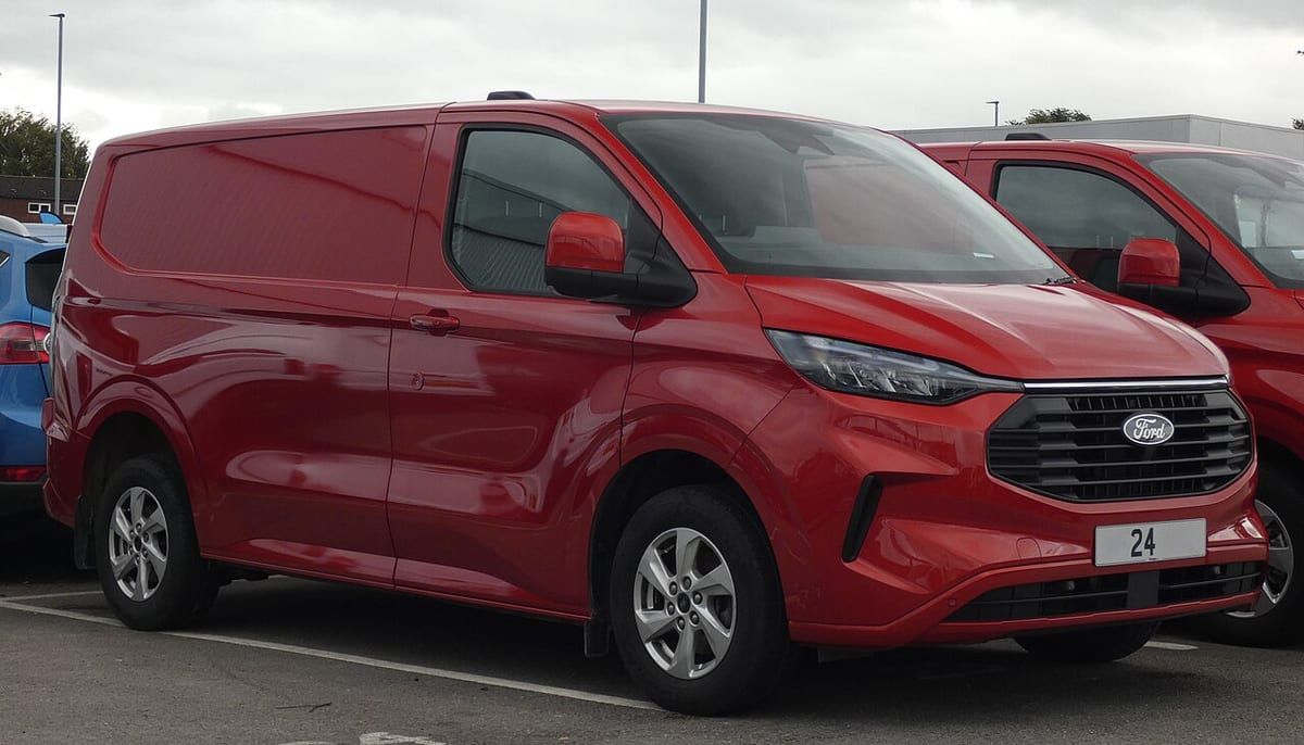 Ford Transit Custom (2012-2016) – schematy bezpieczników i przekaźników