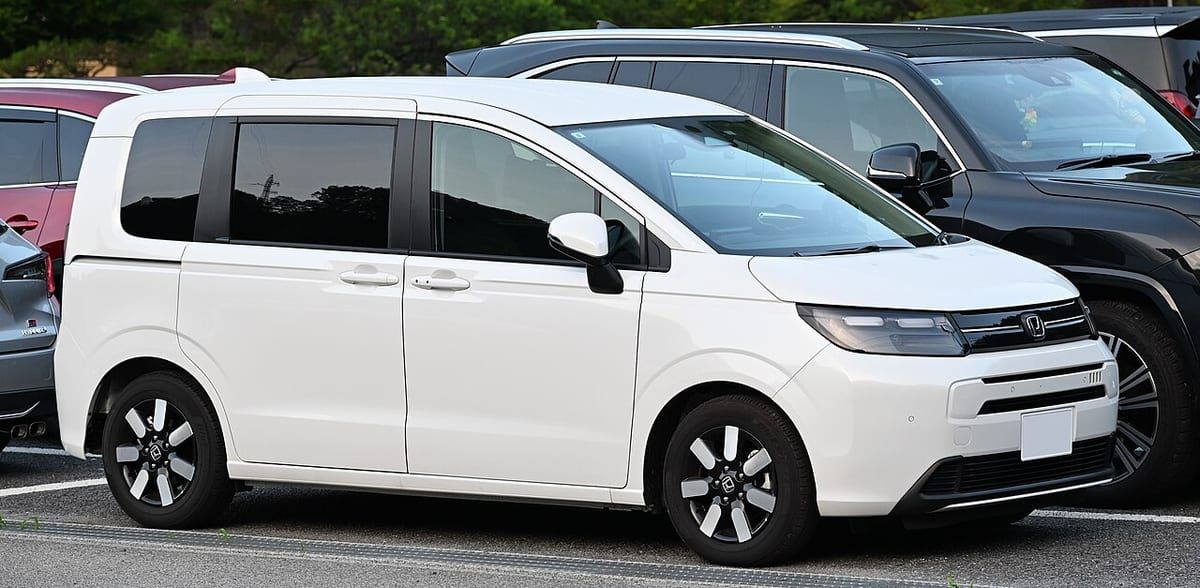 Honda Freed (2008-2016) – schematy bezpieczników i przekaźników