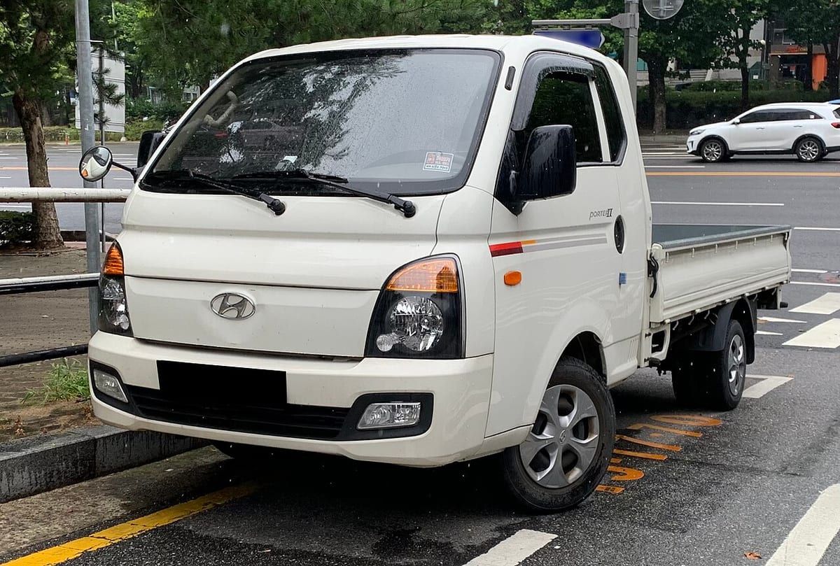 Hyundai Porter i H100 AU (1996-2003) – schematy bezpieczników i przekaźników