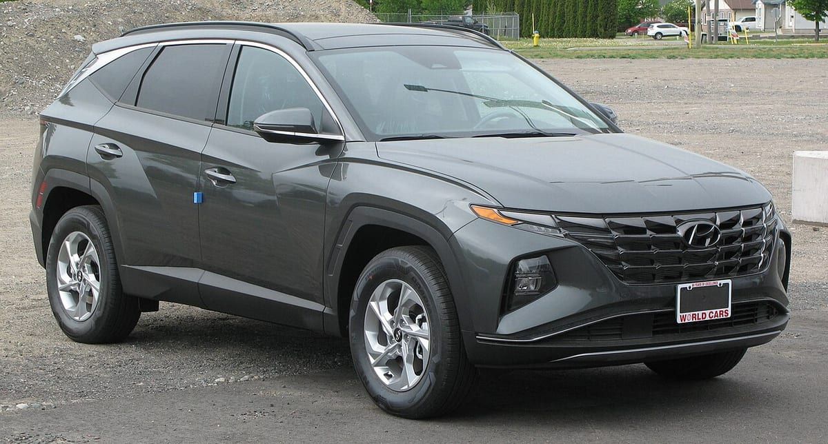 Hyundai Tucson JM (2004-2009) – schematy bezpieczników i przekaźników