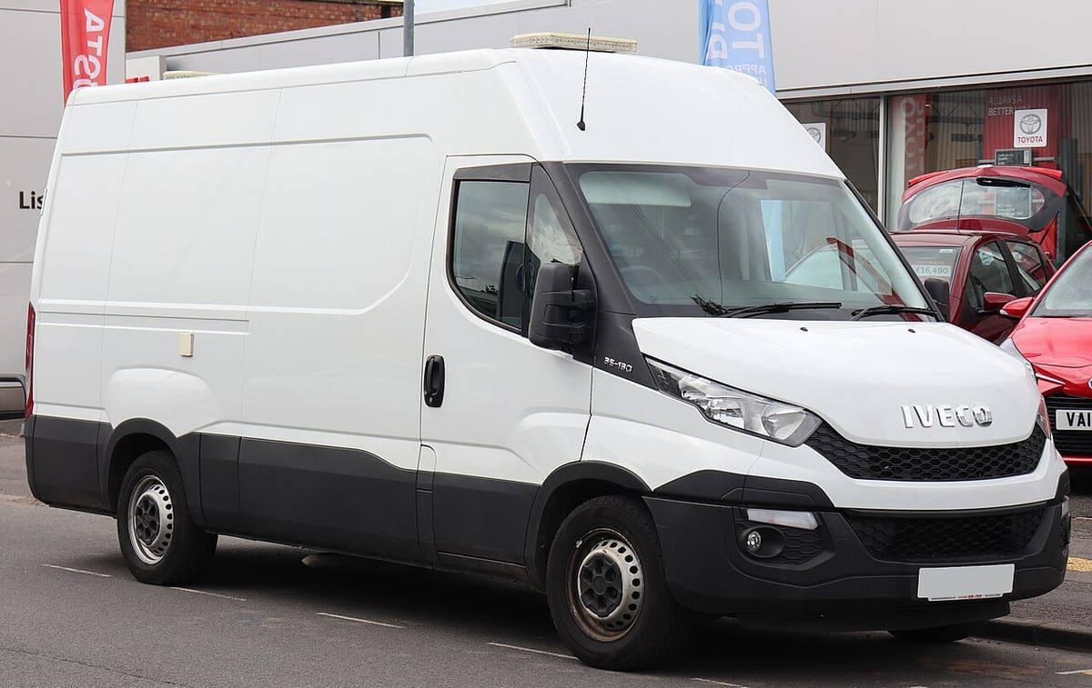 Iveco Daily IV (2014-2023) – schematy bezpieczników i przekaźników