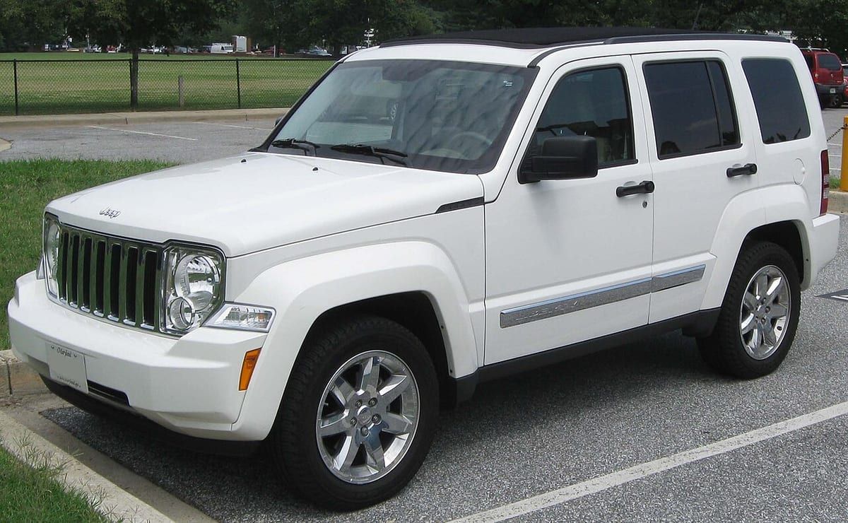Jeep Cherokee KJ (2002-2007) – schematy bezpieczników i przekaźników