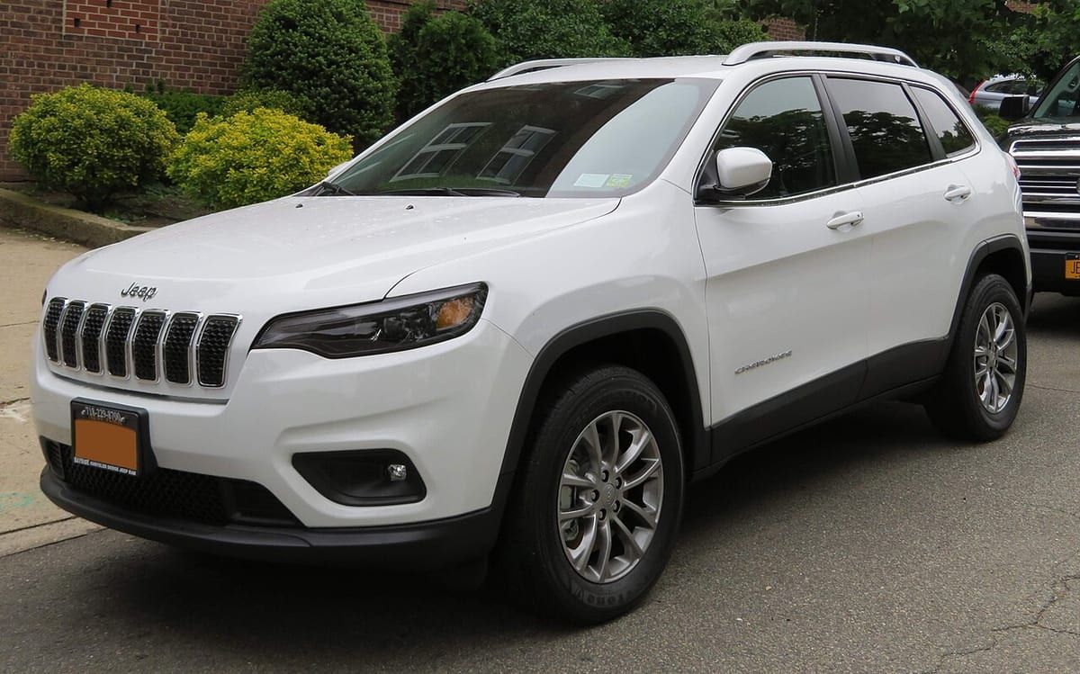 Jeep Cherokee KL (2015) – schematy bezpieczników i przekaźników