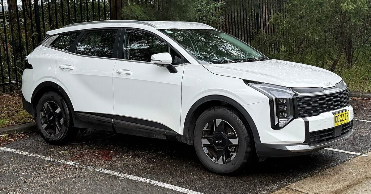 Kia Sportage V (2023) – schematy bezpieczników i przekaźników