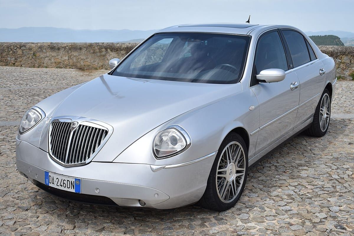 Lancia Thesis (2001-2009) – schematy bezpieczników i przekaźników