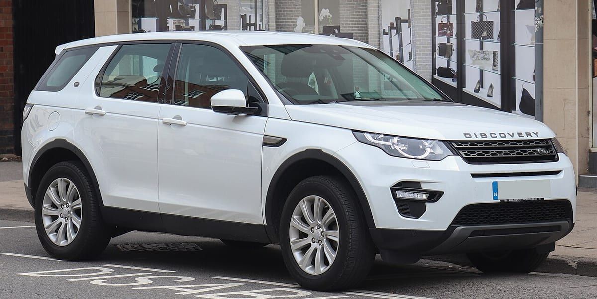 Land Rover Discovery Sport (2020-2023) – schematy bezpieczników i przekaźników
