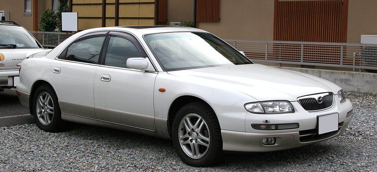 Mazda Xedos 9 (1993-2003) – schematy bezpieczników i przekaźników