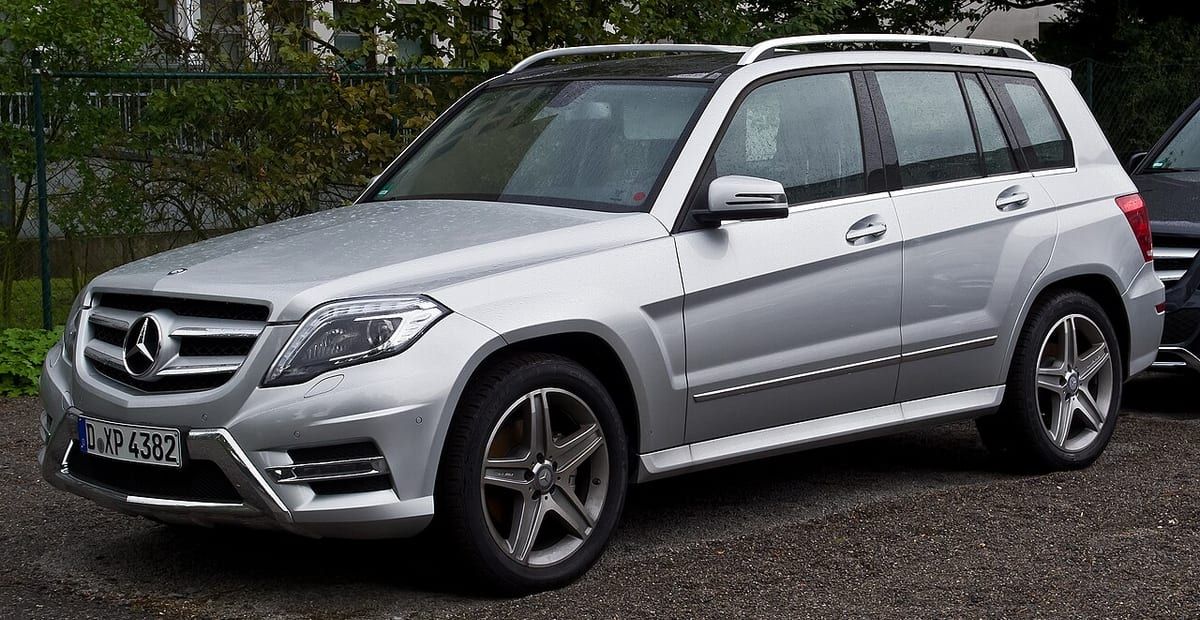 Mercedes-Benz GLK (2008-2015) – schematy bezpieczników i przekaźników